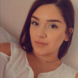 Meet your Posher, Brianna